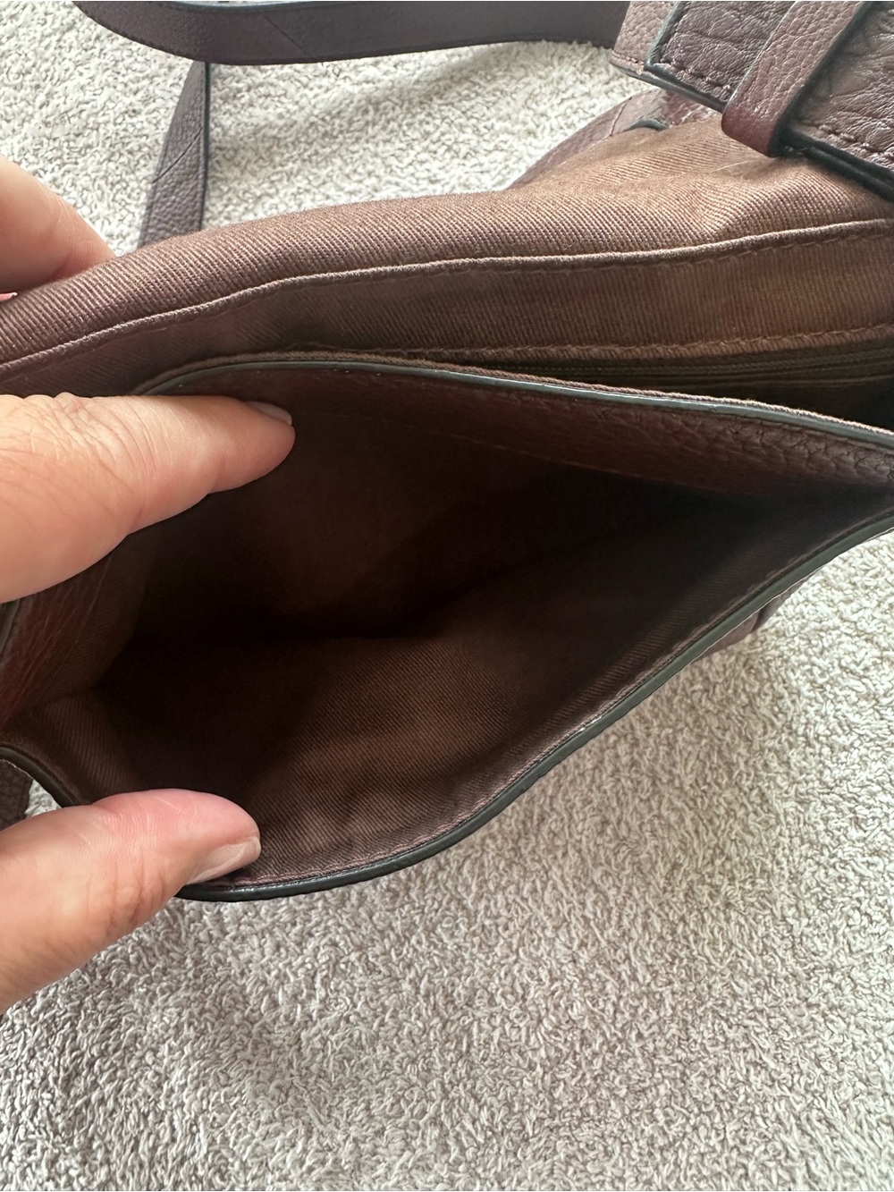 Fossil Pebbled Leather Crossbody Bag - Brown - Picture 6 of 7